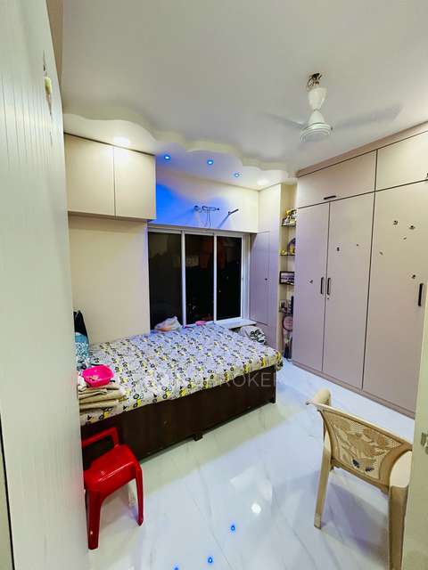 2 BHK Flat In Nakshatra Tower Chs for Rent  In Borivali West