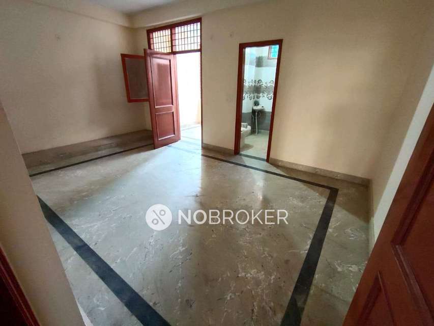 4+ BHK Flat In Apartment For Sale In Shahdara