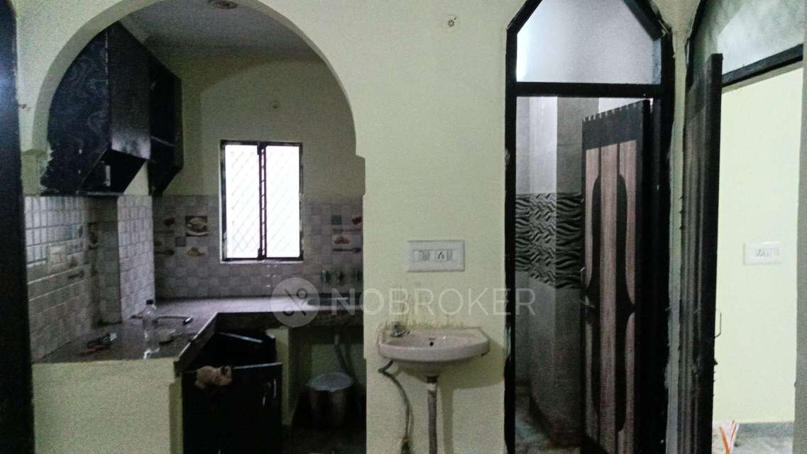 2 BHK Flat For Sale  In Patel Nagar