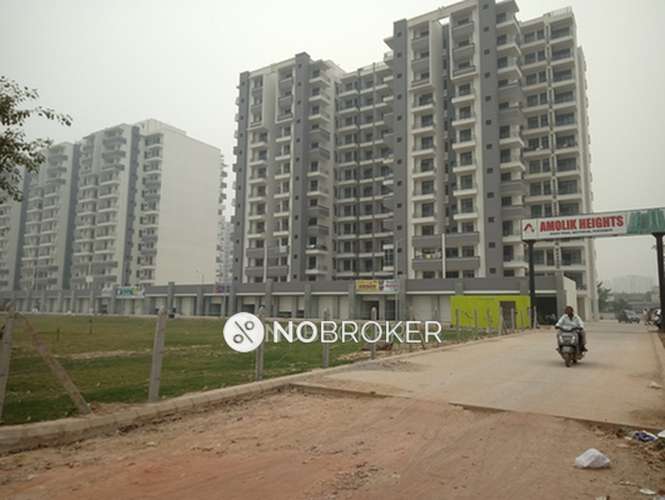 2 BHK Flat In Amolik Heights For Sale  In Sector 88