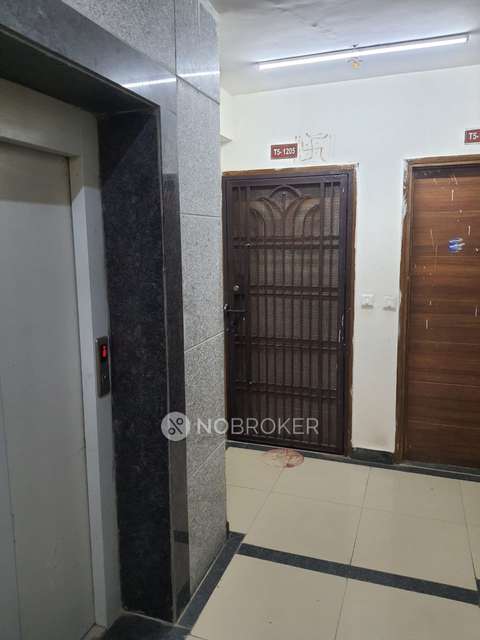 2 BHK Flat In Amolik Heights For Sale  In Sector 88