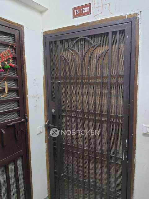 2 BHK Flat In Amolik Heights For Sale  In Sector 88