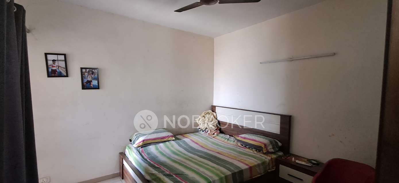 2 BHK Flat In Landcraft Golflinks For Sale  In Ghaziabad