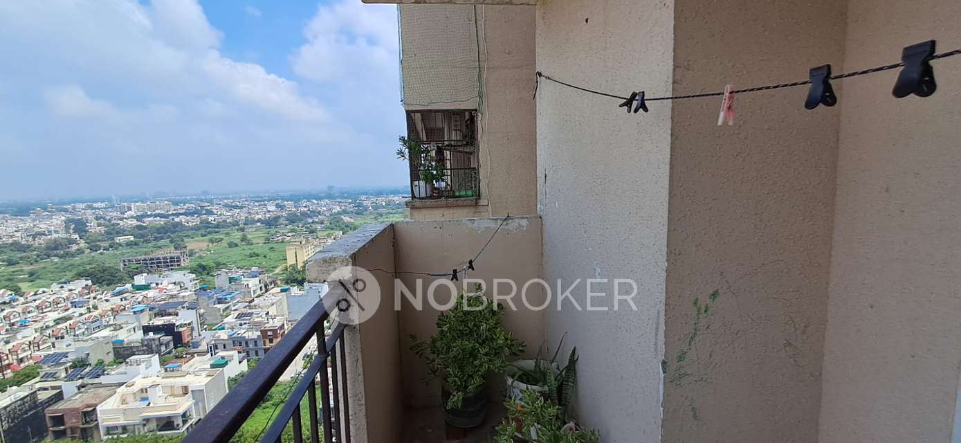 2 BHK Flat In Landcraft Golflinks For Sale  In Ghaziabad