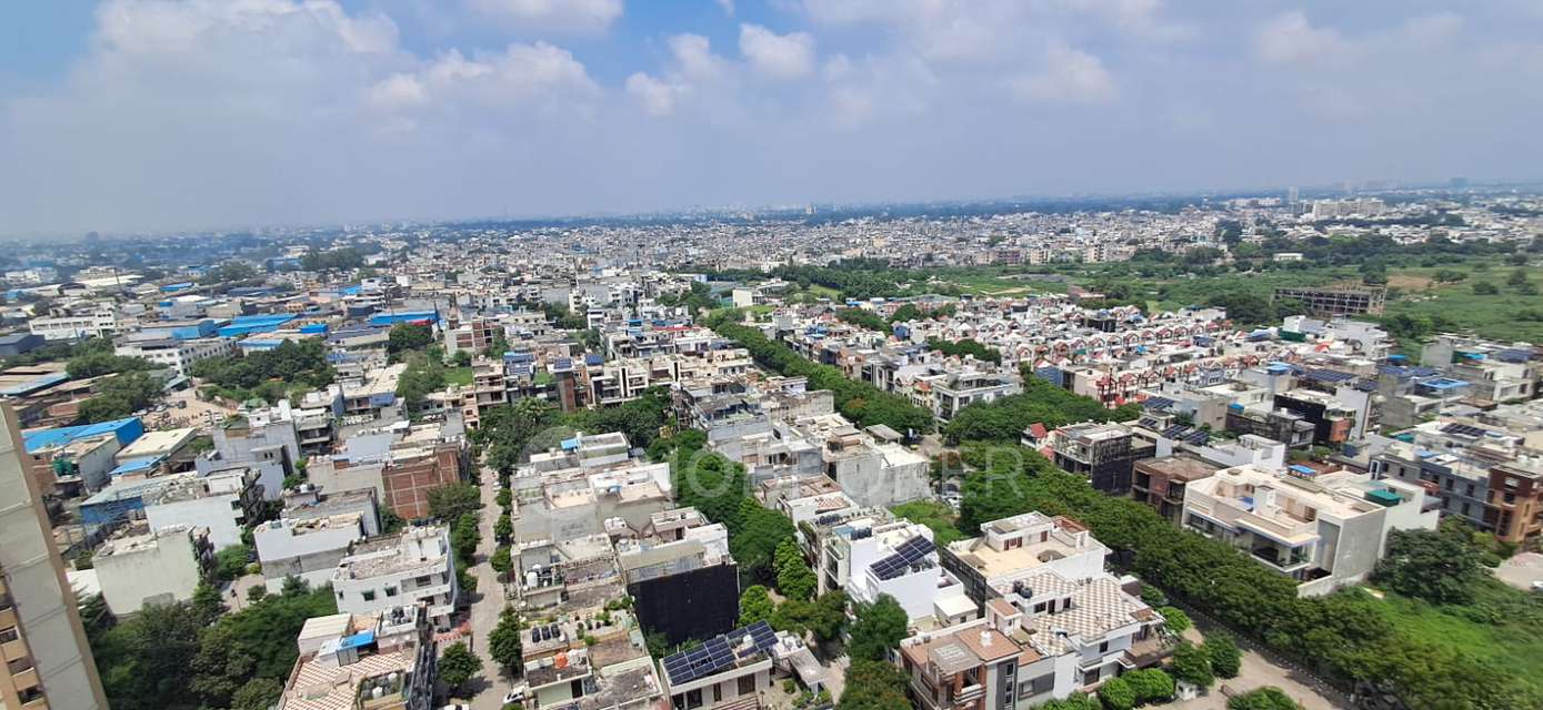 2 BHK Flat In Landcraft Golflinks For Sale  In Ghaziabad