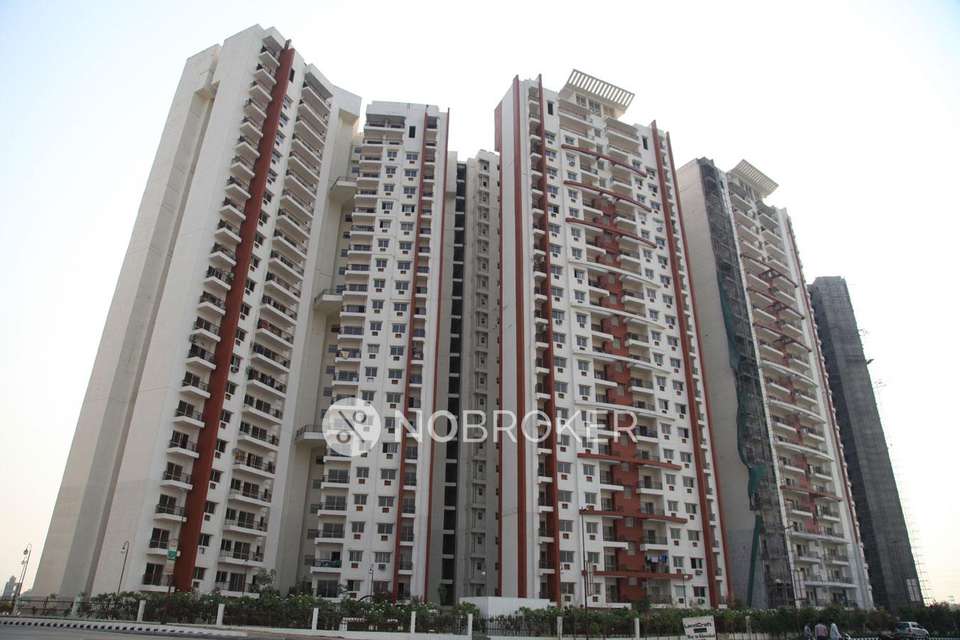 2 BHK Flat In Landcraft Golflinks For Sale  In Ghaziabad
