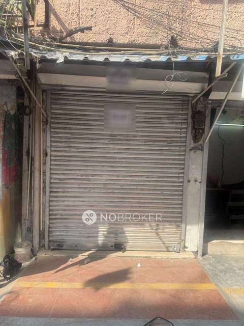 Shop in Lajpat Nagar, Delhi for sale 