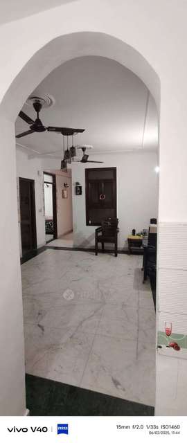 Shop in Sector 25, Delhi for Rent 