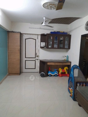 1 BHK Flat In Aditya Cooperative Society for Rent  In Santacruz East