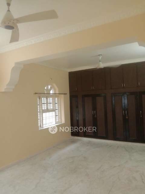 2 BHK Flat In Cornerstone Apartments For Sale  In Begumpet