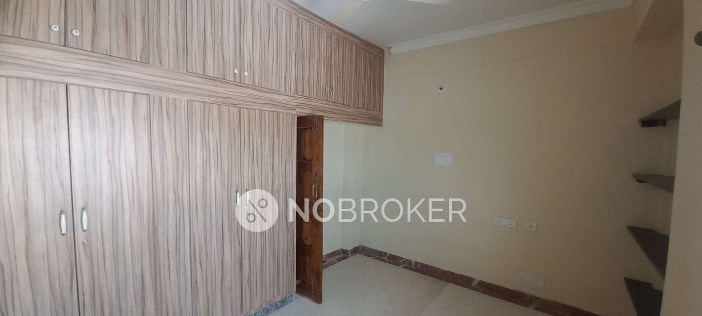 2 BHK Flat In Cornerstone Apartments For Sale  In Begumpet