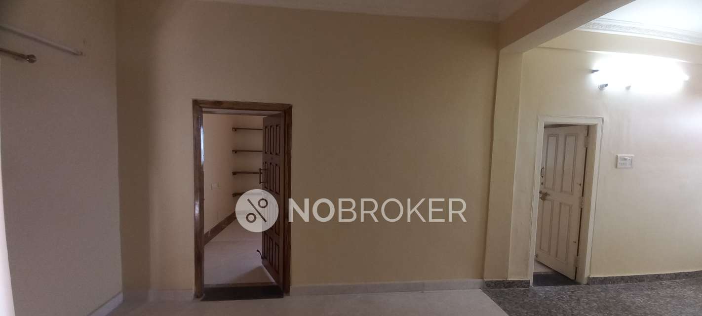2 BHK Flat In Cornerstone Apartments For Sale  In Begumpet