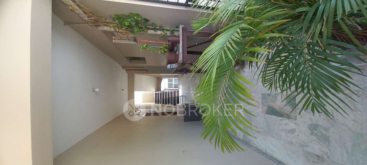 2 BHK Flat In Cornerstone Apartments For Sale  In Begumpet