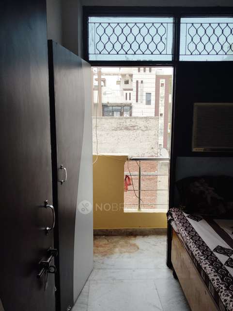 2 BHK Flat In Apartment For Sale  In Shahdara