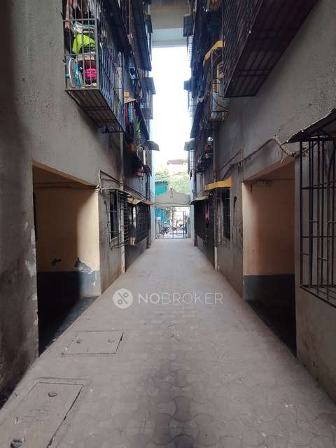 2 BHK Flat In Kasturi Gram Society For Sale  In Dombivali West