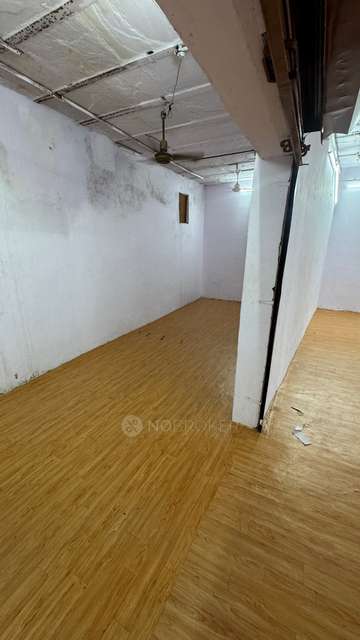 Shop in Sadar Bazaar, Delhi for Rent 