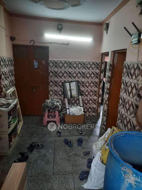 1 RK Flat In Standalone Building  for Rent  In Patel Nagar