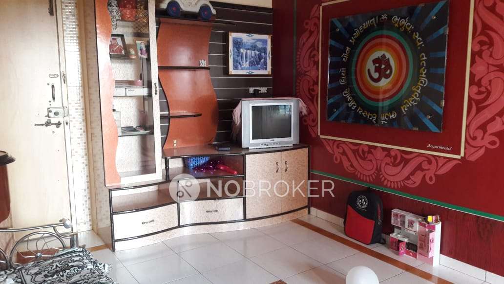 1 BHK Flat In Siddhivinayak Chs For Sale  In  Malad East