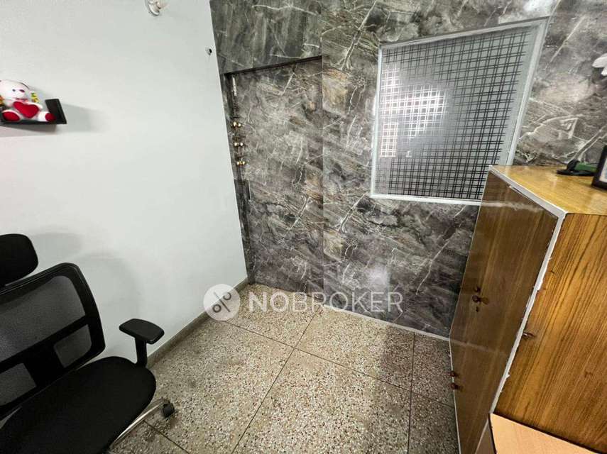 4 BHK Flat In Kanchan Apartment For Sale  In Geeta Colony