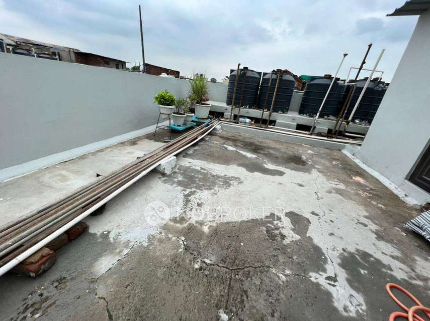 4 BHK Flat In Kanchan Apartment For Sale  In Geeta Colony