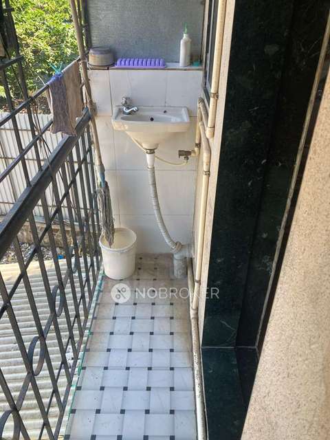 1 BHK Flat For Sale  In Malad West