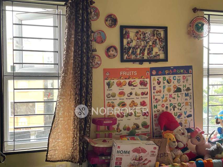 2 BHK Flat In Srivari Homes For Sale  In Pallikaranai