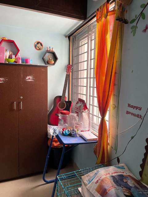 2 BHK Flat In Srivari Homes For Sale  In Pallikaranai