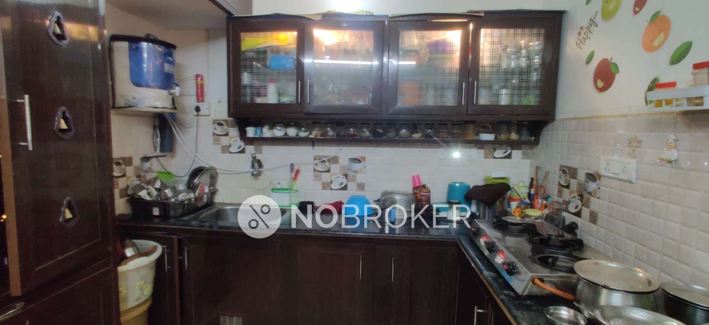 2 BHK Flat In Srivari Homes For Sale  In Pallikaranai