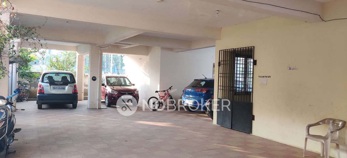 2 BHK Flat In Srivari Homes For Sale  In Pallikaranai