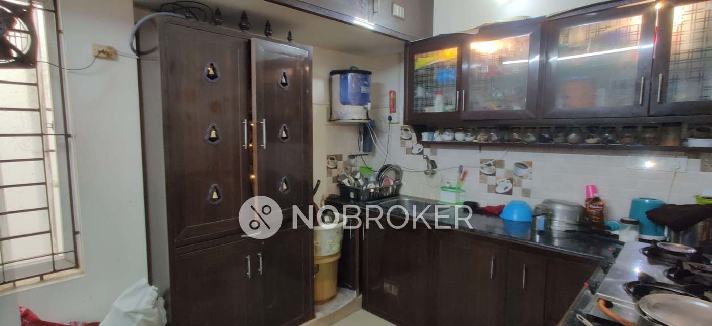 2 BHK Flat In Srivari Homes For Sale  In Pallikaranai