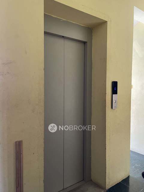 2 BHK Flat In Srivari Homes For Sale  In Pallikaranai