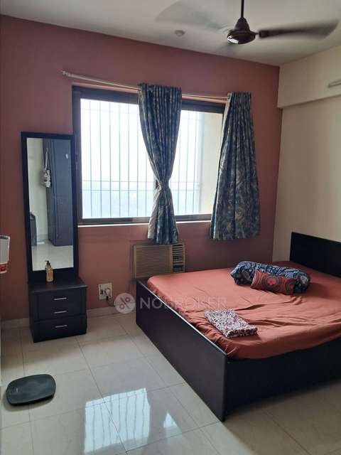 2 BHK Flat In Lokhandwala Galaxy  For Sale  In Byculla West