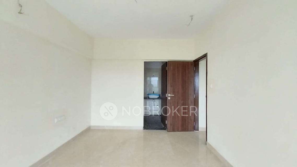 2 BHK Flat In Satra Harmony For Sale  In Chembur East