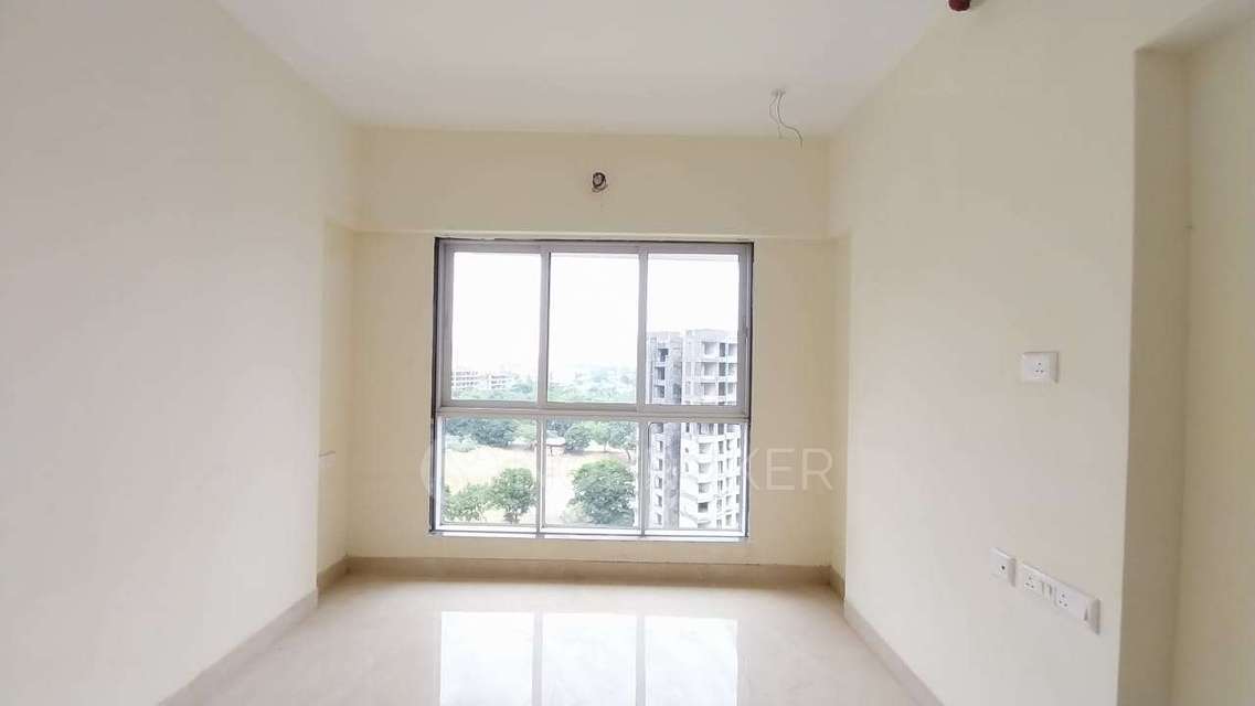 2 BHK Flat In Satra Harmony For Sale  In Chembur East