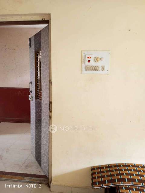 2 BHK Flat In Meet Co Operative Housing Society  For Sale  In Rajeev Nagar Society