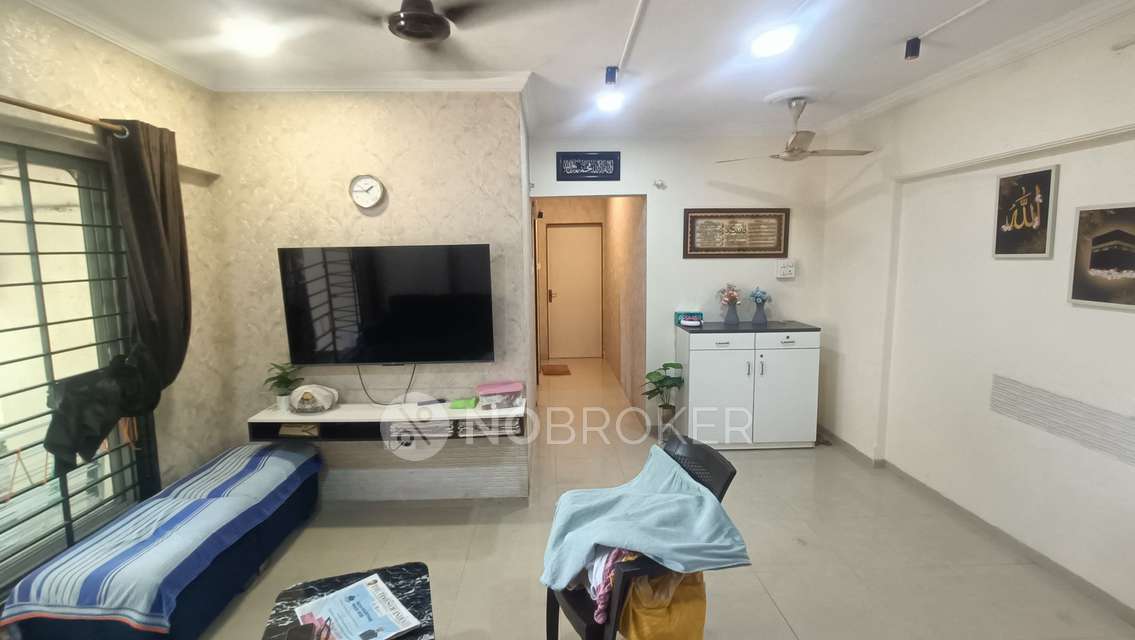 2 BHK Flat In Nirmal Life Style Complex Topaz For Sale  In Mulund West