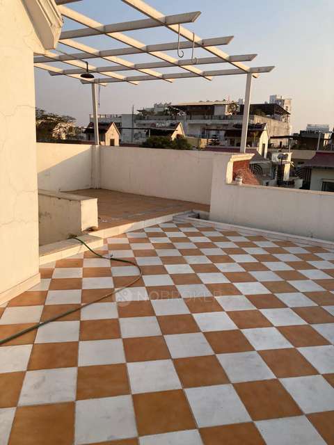 3 BHK Flat In Uppal Southend, Sector-49 For Sale  In Sector-49