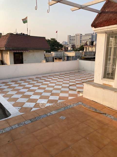 3 BHK Flat In Uppal Southend, Sector-49 For Sale  In Sector-49