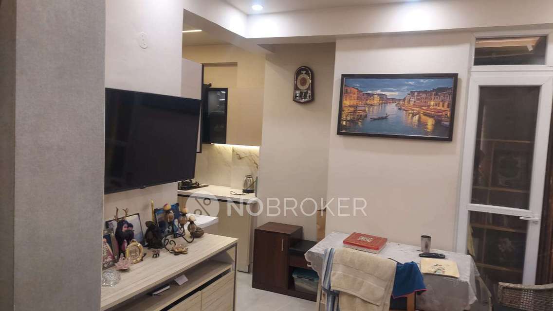 2 BHK Flat In Express Garden Apartment For Sale  In Indirapuram