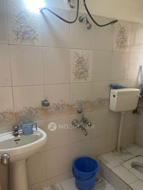 Single Room for Male In 2 BHK  In Swarganga Society In Pimpri-chinchwad