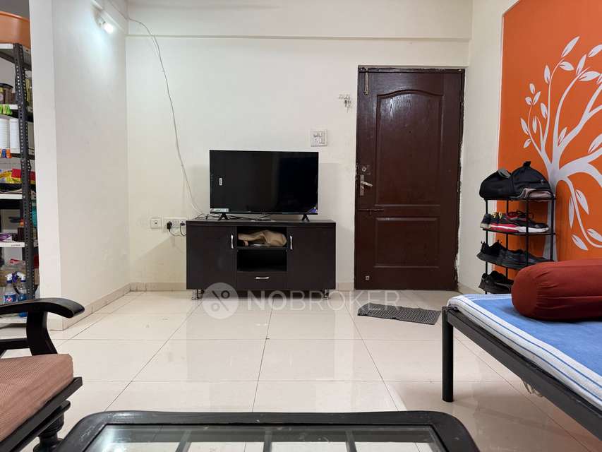 Single Room for Male In 2 BHK  In Swarganga Society In Pimpri-chinchwad