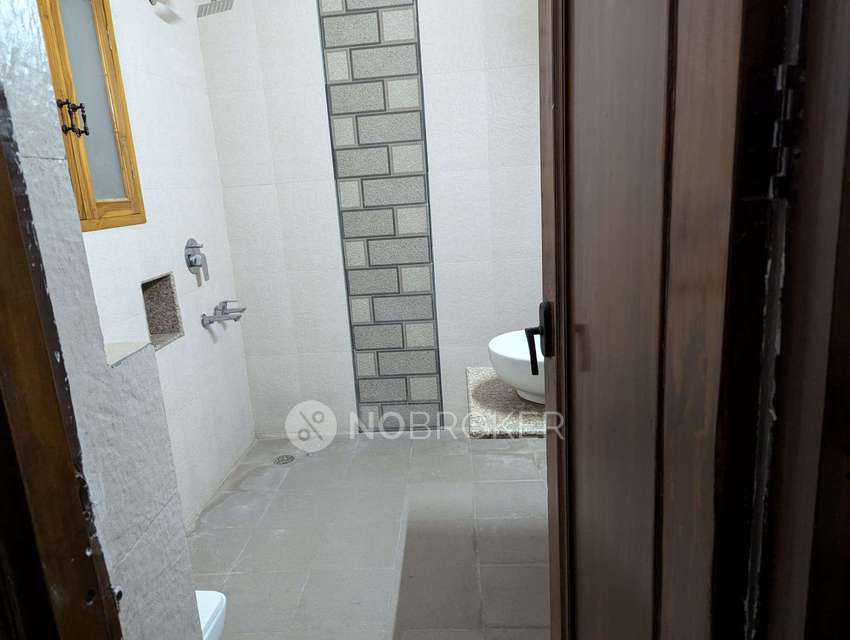 3 BHK Flat In Sb For Sale  In Mansarover Garden