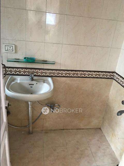 2 BHK Flat In Radha Mukund Chs For Sale  In Dahisar West