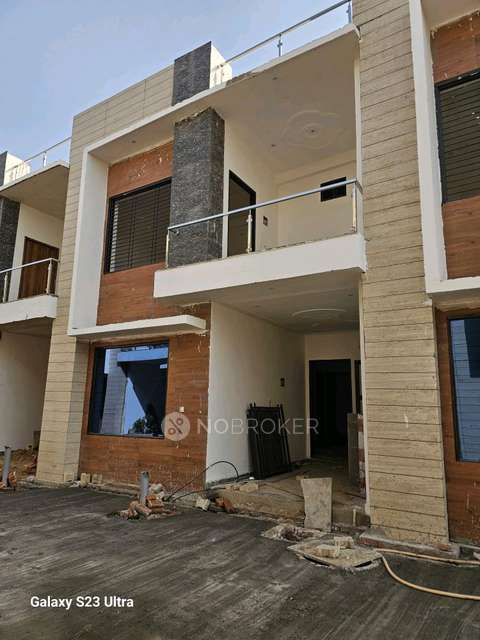 3 BHK Villa In Signature Villas For Sale  In Sector 16b