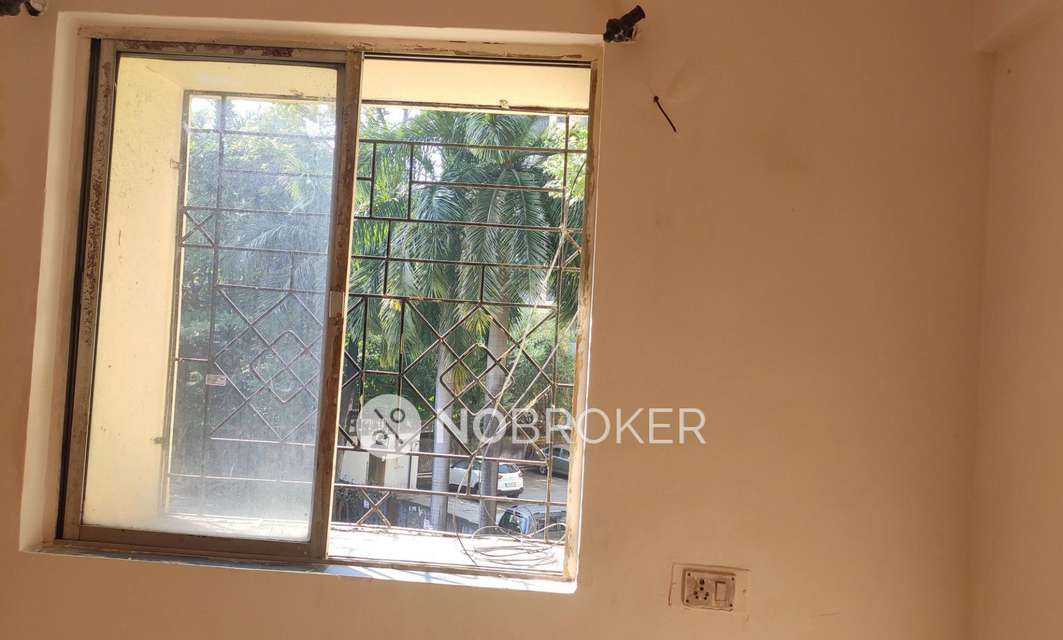 1 BHK Flat In Swastik Park For Sale  In Thane West