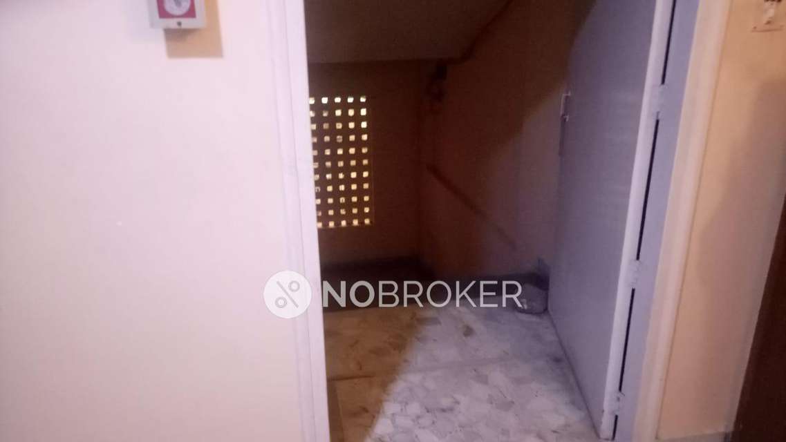 2 BHK Flat In Vikas Towers For Sale  In Andheri East