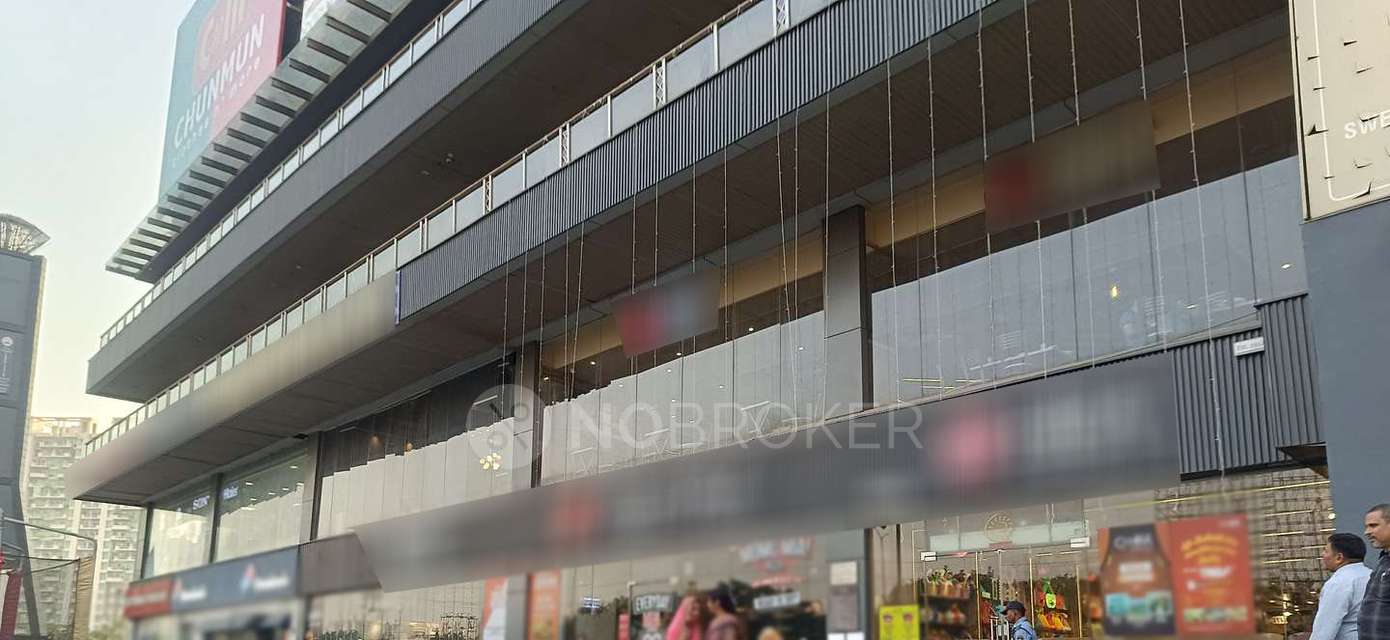 Shop in Galaxy Blue Sapphire Plaza, Greater Noida for Rent 