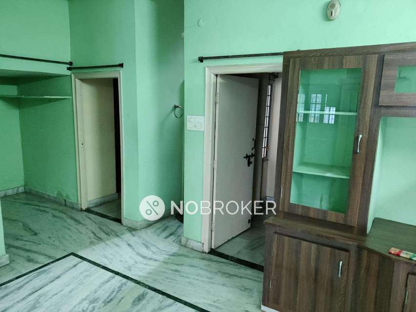 4+ BHK Flat In Standalone Building  For Sale  In Moti Nagar
