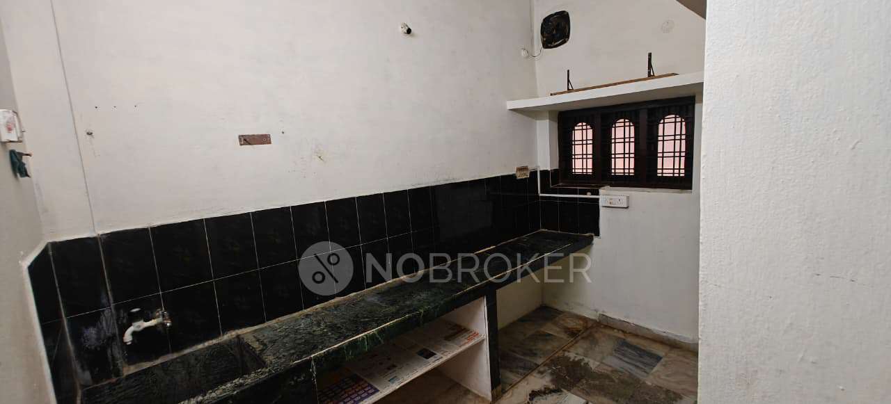 2 BHK Flat In Sri Mallikarjun Nilayam For Sale  In Yapral