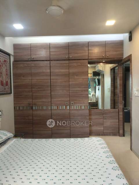 2 BHK Flat In Bharat Apartments For Sale  In Lallubhai Park Road